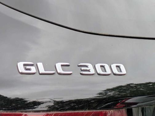 2018 Mercedes-Benz GLC 300 Base 4MATIC