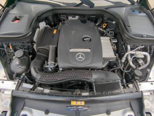 2018 Mercedes-Benz GLC 300 Base 4MATIC