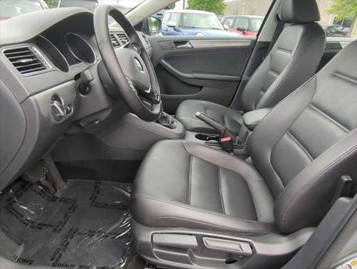2015 Volkswagen Jetta Auto SE w/Connectivity