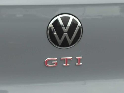 2024 Volkswagen Golf GTI 2.0T SE
