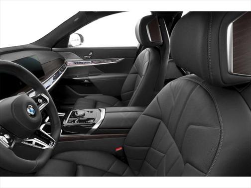 2025 BMW 760 760i xDrive