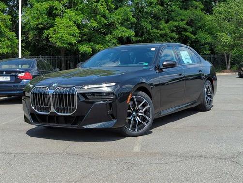 2025 BMW 760 760i xDrive