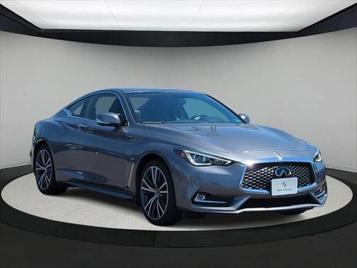 2022 INFINITI Q60 LUXE