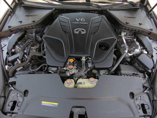 2022 INFINITI Q60 LUXE