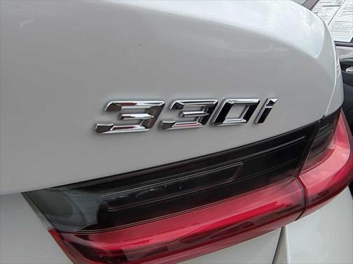 2024 BMW 330 i xDrive