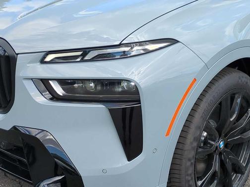 2026 BMW X7 M60i