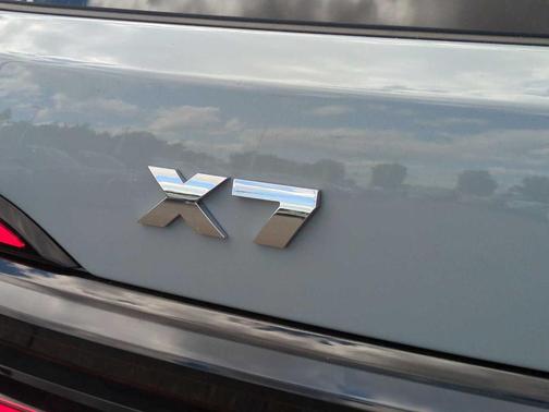 2026 BMW X7 M60i