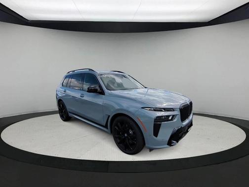2026 BMW X7 M60i