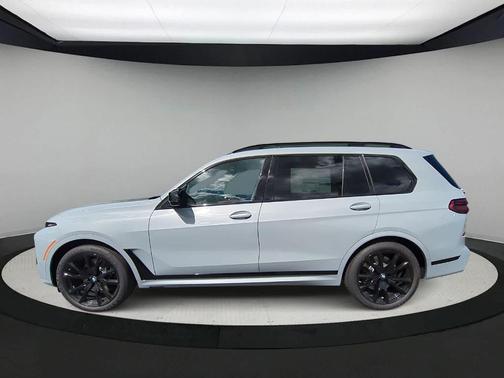 2026 BMW X7 M60i