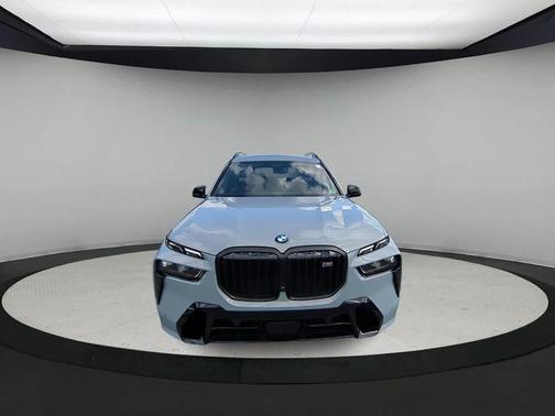 2026 BMW X7 M60i