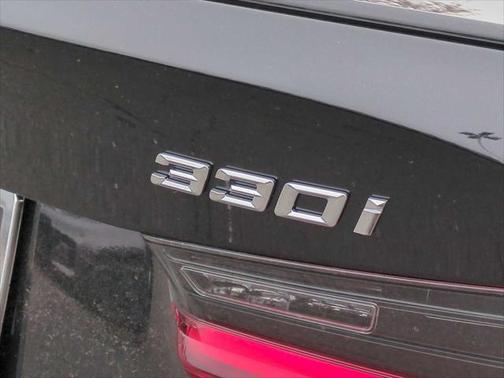 2025 BMW 330 i xDrive