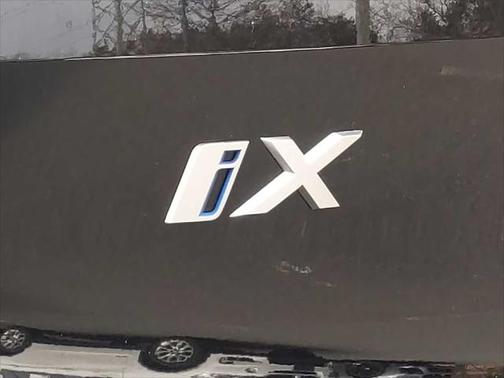 2025 BMW iX xDrive50