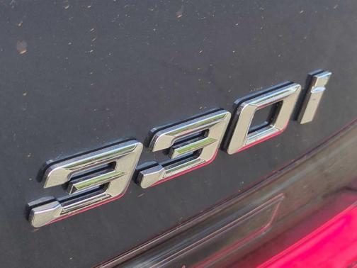 2025 BMW 330 i xDrive
