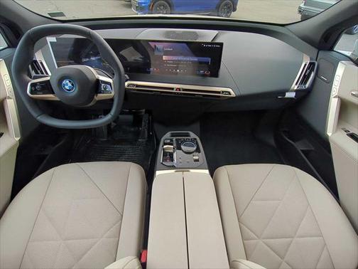 2025 BMW iX xDrive50