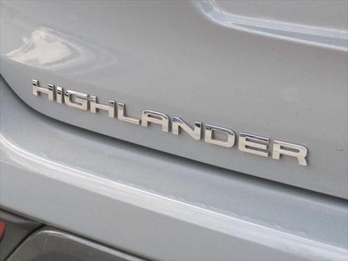 2023 Toyota Highlander Hybrid Bronze Edition