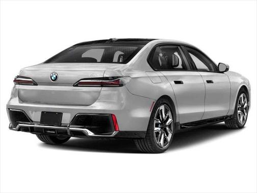 2025 BMW 740 i xDrive
