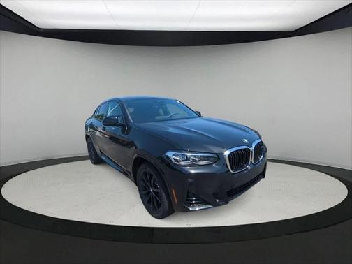 2025 BMW X4 M40i