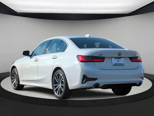 2022 BMW 330 i xDrive