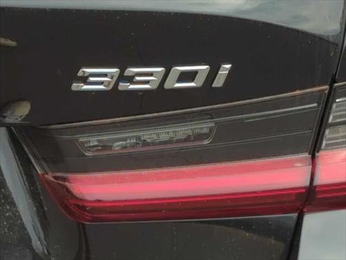 2025 BMW 330 i xDrive