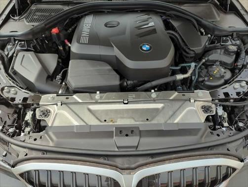 2025 BMW 330 i xDrive