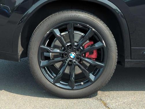 2025 BMW X4 M40i