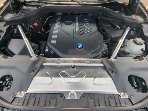 2025 BMW X4 M40i