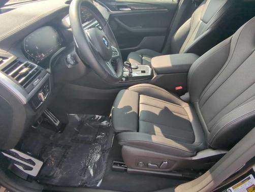 2025 BMW X4 M40i