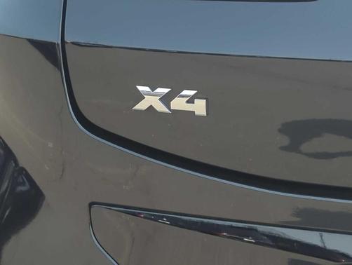 2025 BMW X4 M40i
