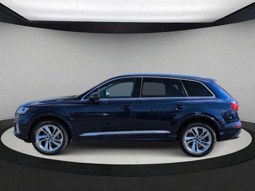 2022 Audi Q7 55 Premium Plus