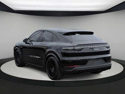 2022 Porsche Cayenne 