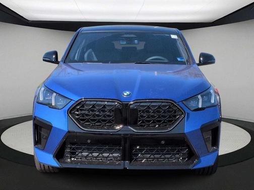Portimao Blue Metallic 2026 BMW X2 xDrive28i