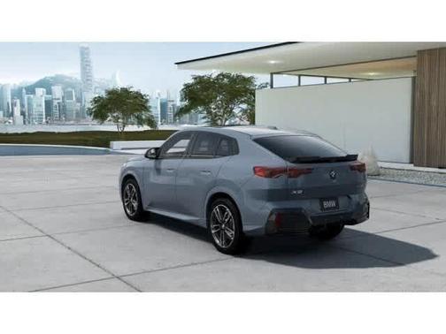 2025 BMW X2 xDrive28i