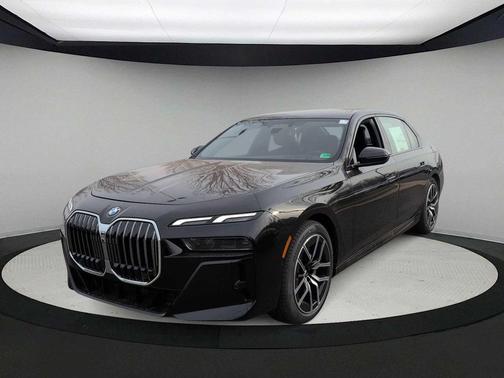 2026 BMW 740 i xDrive