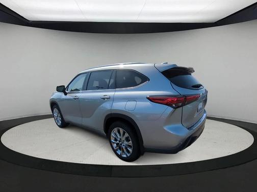 2021 Toyota Highlander Hybrid Limited