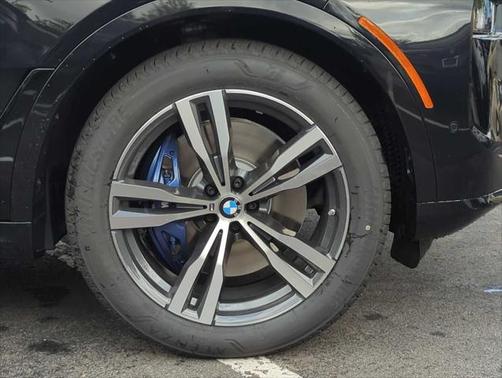 2026 BMW X7 M60i