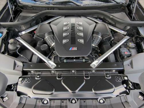 2026 BMW X7 M60i