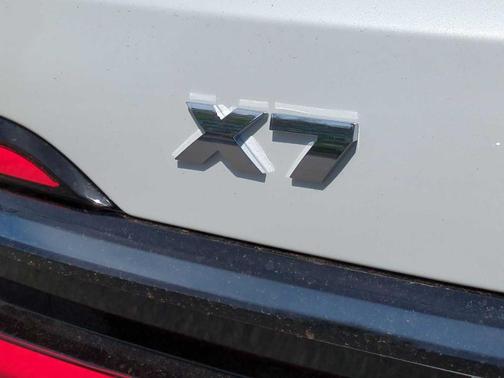 2026 BMW X7 M60i