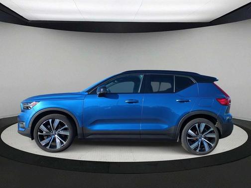 2021 Volvo XC40 Recharge Pure Electric P8