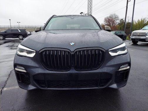 Photo 2 of 32 of 2020 BMW X5 M50i