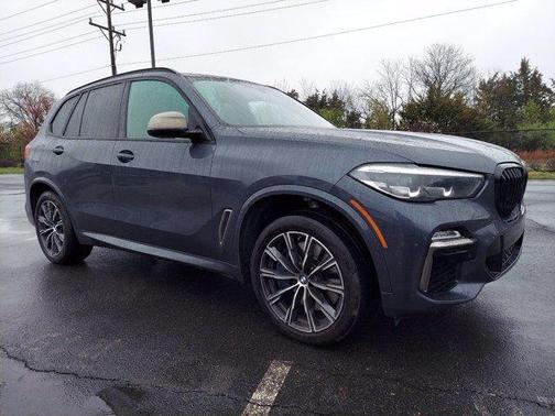 Photo 3 of 32 of 2020 BMW X5 M50i