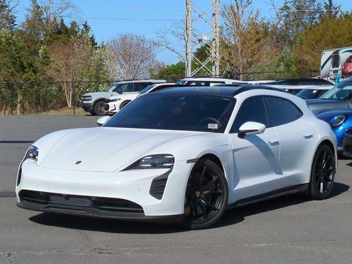 2022 Porsche Taycan Cross Turismo GTS