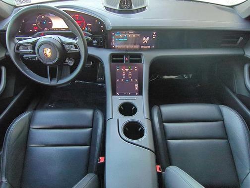 2022 Porsche Taycan Cross Turismo GTS
