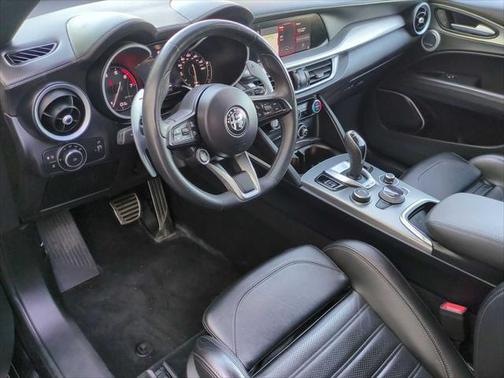 2022 Alfa Romeo Stelvio Veloce