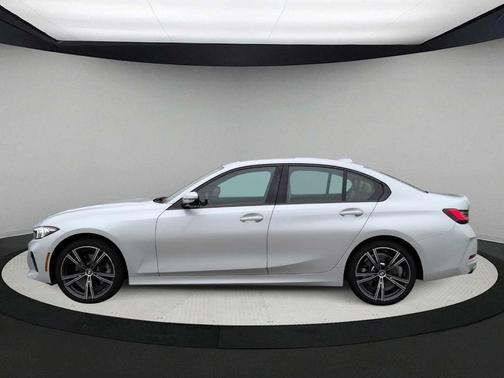 2023 BMW 330 i xDrive