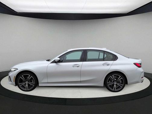 2023 BMW 330 i xDrive