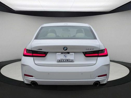 2023 BMW 330 i xDrive