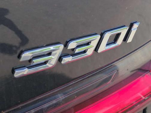 2025 BMW 330 i xDrive