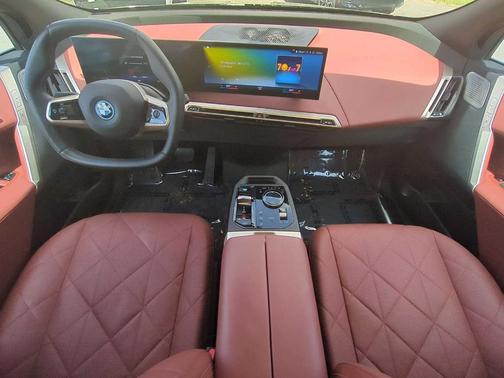 2023 BMW iX M60