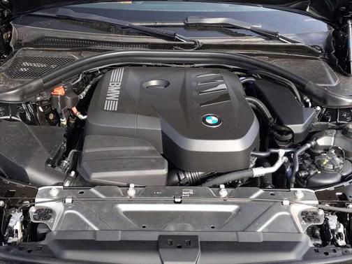 2025 BMW 330 i xDrive