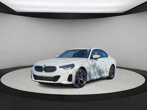 2025 BMW 230 i xDrive